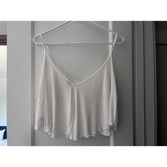 ❌SOLD UO Ecote White Tank Crop Top - Picture 6 of 8